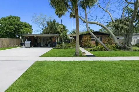 2048 SW 27th Avenue Fort Lauderdale FL 33312