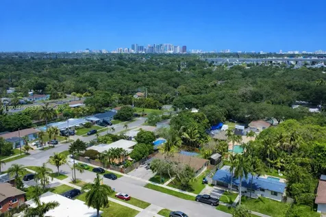 2048 SW 27th Avenue Fort Lauderdale FL 33312