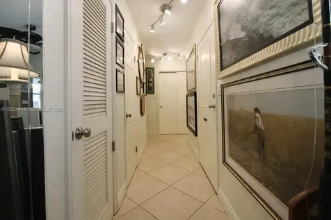 2048 SW 27th Avenue Fort Lauderdale FL 33312