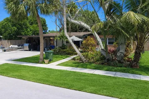 2048 SW 27th Avenue Fort Lauderdale FL 33312