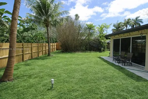 2048 SW 27th Avenue Fort Lauderdale FL 33312