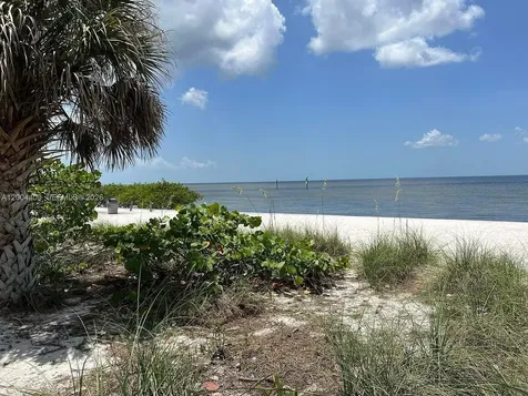 2356 Highland Punta Gorda FL 33983