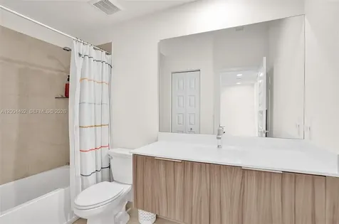 10437 NW 82nd Street Doral FL 33178