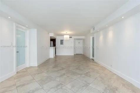 6039 Collins Avenue Miami Beach FL 33140