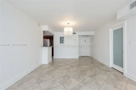 6039 Collins Avenue Miami Beach FL 33140