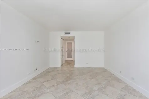 6039 Collins Avenue Miami Beach FL 33140