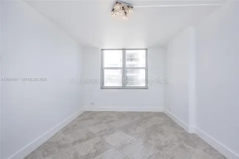 6039 Collins Avenue Miami Beach FL 33140