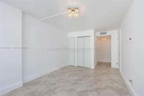 6039 Collins Avenue Miami Beach FL 33140