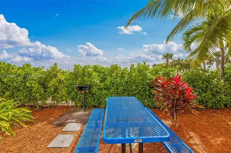 6039 Collins Avenue Miami Beach FL 33140