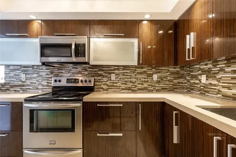6039 Collins Avenue Miami Beach FL 33140