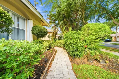 2513 Coral Trace Place Delray Beach FL 33445