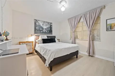 424 SE 10th Street Dania Beach FL 33004
