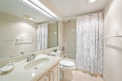 424 SE 10th Street Dania Beach FL 33004