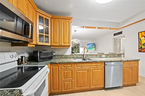 424 SE 10th Street Dania Beach FL 33004