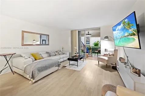 424 SE 10th Street Dania Beach FL 33004