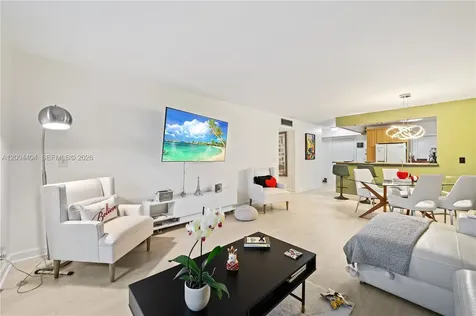 424 SE 10th Street Dania Beach FL 33004