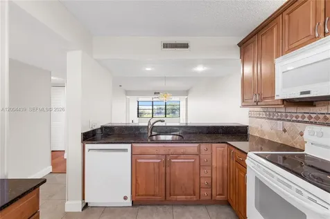 1524 Whitehall Drive Davie FL 33324