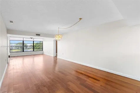 1524 Whitehall Drive Davie FL 33324