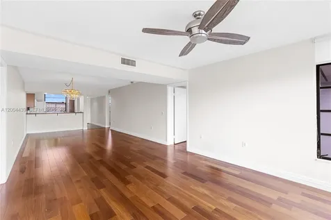 1524 Whitehall Drive Davie FL 33324