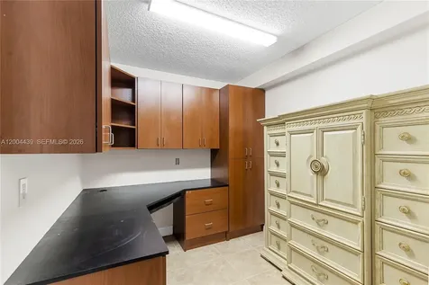 1524 Whitehall Drive Davie FL 33324