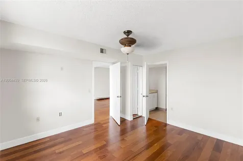 1524 Whitehall Drive Davie FL 33324