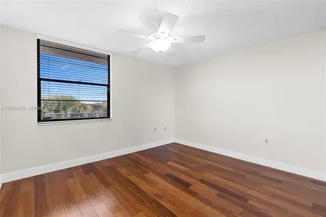 1524 Whitehall Drive Davie FL 33324
