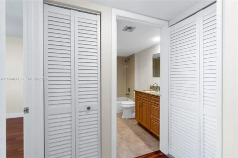 1524 Whitehall Drive Davie FL 33324