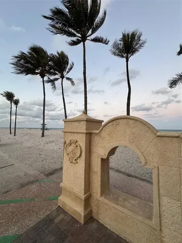 901 S Surf Road Hollywood FL 33019