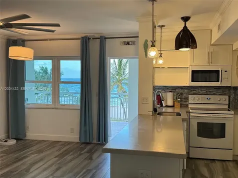 901 S Surf Road Hollywood FL 33019