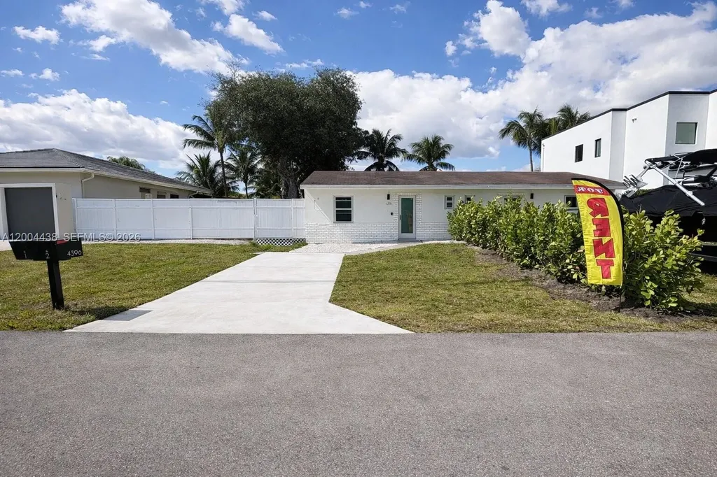 4396 SW 25th Terrace Dania Beach FL 33312