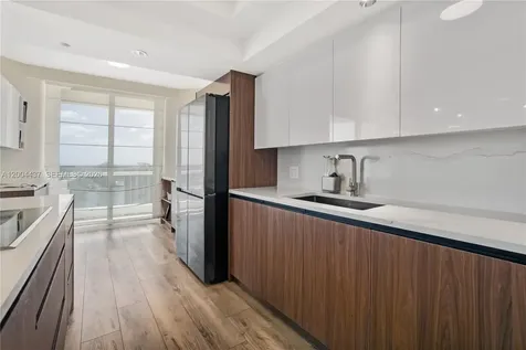 7000 Island Boulevard Aventura FL 33160