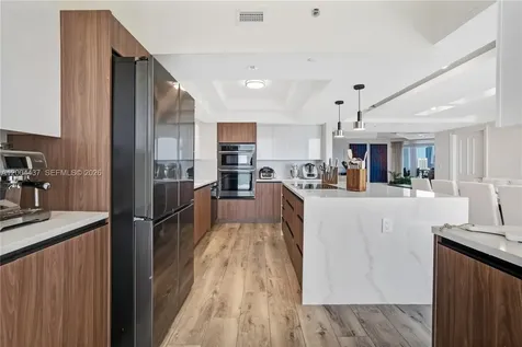 7000 Island Boulevard Aventura FL 33160