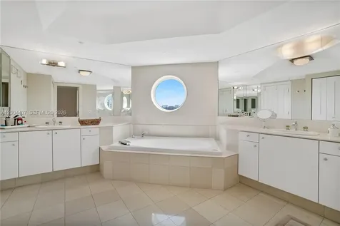 7000 Island Boulevard Aventura FL 33160