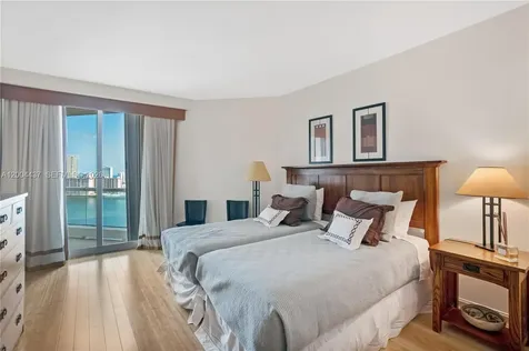 7000 Island Boulevard Aventura FL 33160