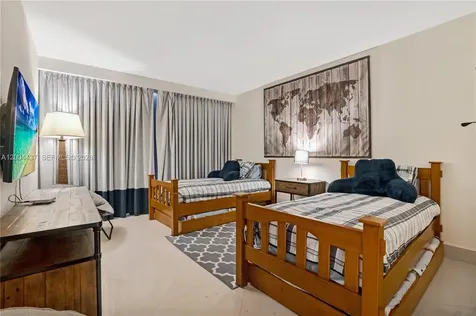 7000 Island Boulevard Aventura FL 33160