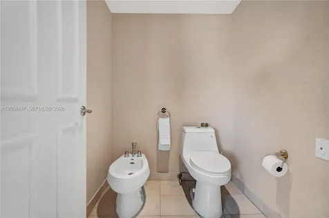 7000 Island Boulevard Aventura FL 33160