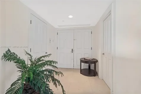 7000 Island Boulevard Aventura FL 33160