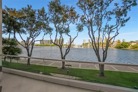 7000 Island Boulevard Aventura FL 33160