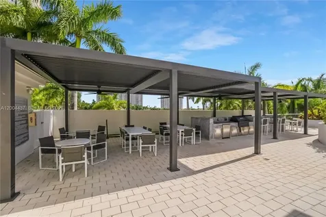 7000 Island Boulevard Aventura FL 33160