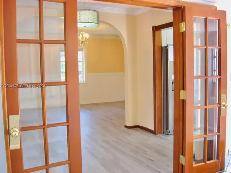 2140 NE 180th Street North Miami Beach FL 33162