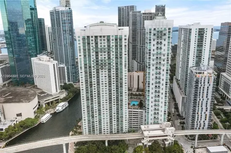 31 SE 5th Street Miami FL 33131