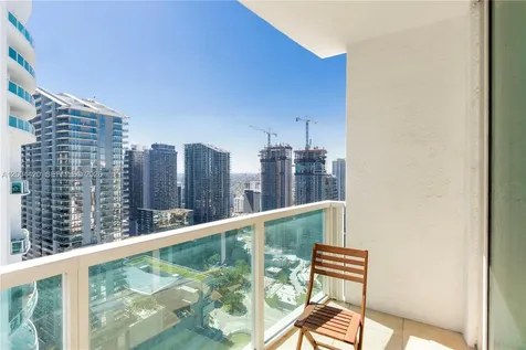 31 SE 5th Street Miami FL 33131