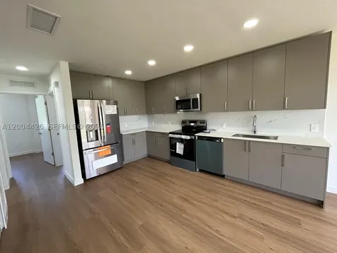 12556 SW 194th Street Miami FL 33177