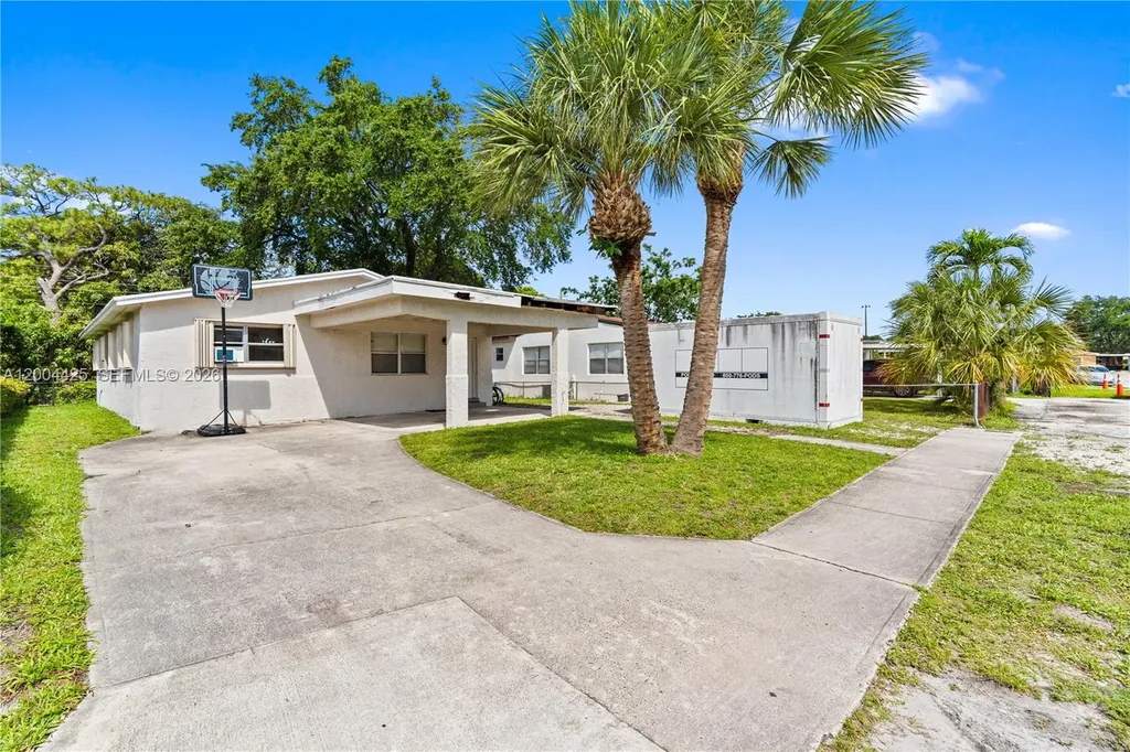 723 NW 15th Terrace Fort Lauderdale FL 33311