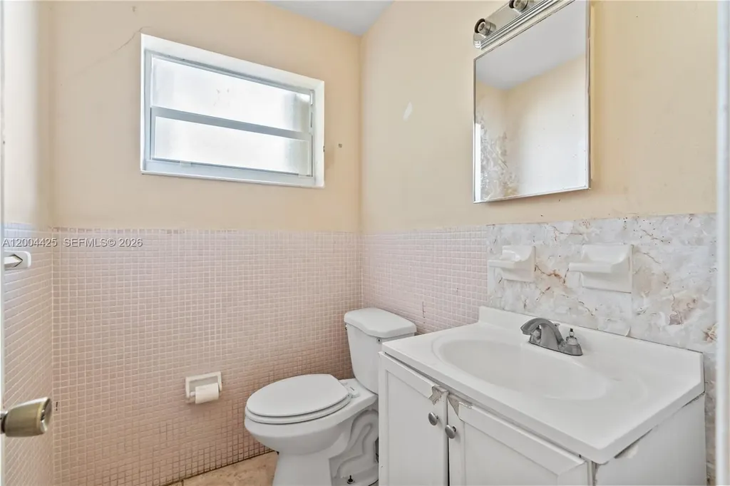 723 NW 15th Terrace Fort Lauderdale FL 33311