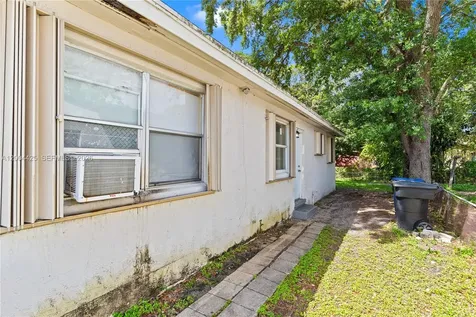 723 NW 15th Terrace Fort Lauderdale FL 33311
