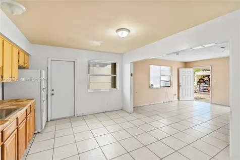 723 NW 15th Terrace Fort Lauderdale FL 33311