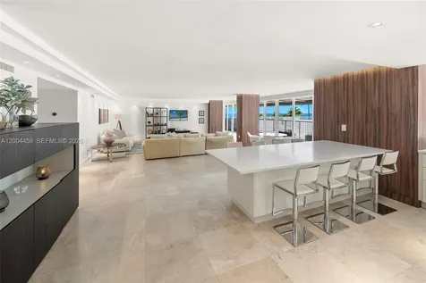 600 Grapetree Drive Key Biscayne FL 33149