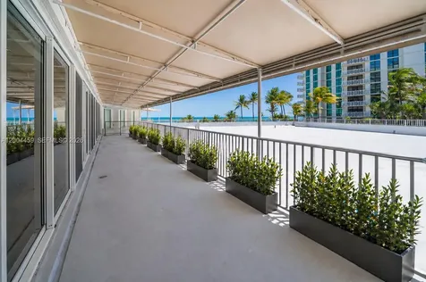 600 Grapetree Drive Key Biscayne FL 33149