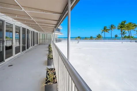 600 Grapetree Drive Key Biscayne FL 33149